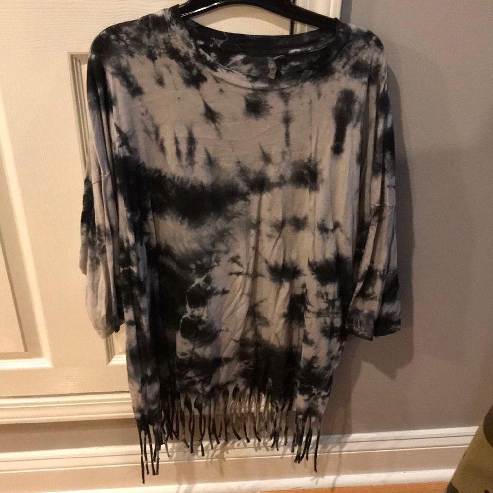 Festival cotton shirt with frills on the bottom!